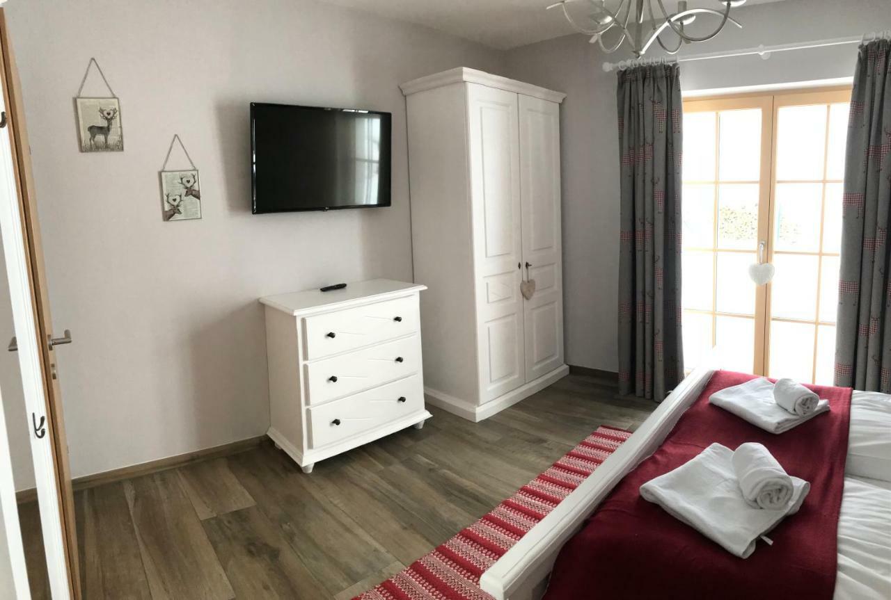 Apartamento Platzhirsch Haus im Ennstal Exterior foto